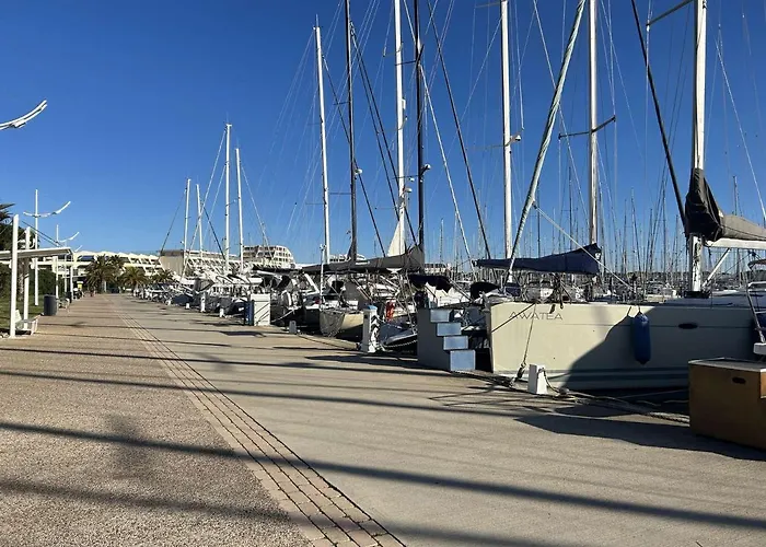 Climatise Avec Piscine Et Parking - 4 Couchages - Port Camargue - Fr-1-250-194 르그로뒤후아