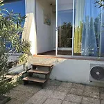 דירה Climatise Avec Piscine Et Parking - 4 Couchages - Port Camargue - Fr-1-250-194 *