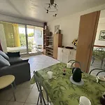 Climatise Avec Piscine Et Parking - 4 Couchages - Port Camargue - Fr-1-250-194 *