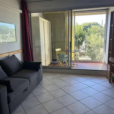 Climatise Avec Piscine Et Parking - 4 Couchages - Port Camargue - Fr-1-250-194 Apartment *