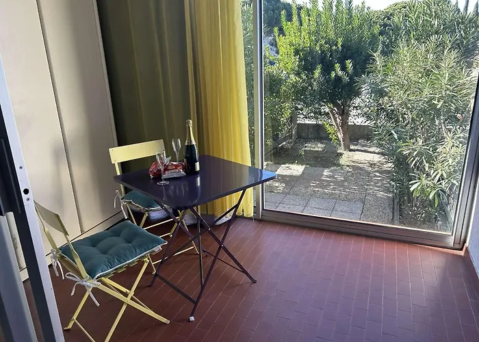 Climatise Avec Piscine Et Parking - 4 Couchages - Port Camargue - Fr-1-250-194 * Le Grau-du-Roi